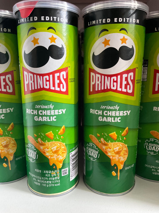 PRINGLES RICH CHEESY GARLIC